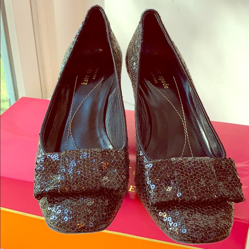 Kate spade DeeDee Black Sequin low kitten heels!